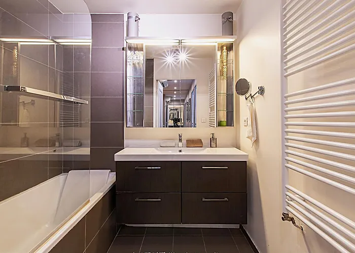 Montpellier-2chambres-grande Terrasse-garage Апартаменты *